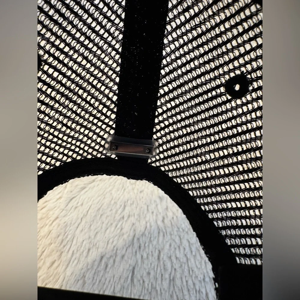 EUC AMIRI A/W 2019 Embroidered Cap in Black & White